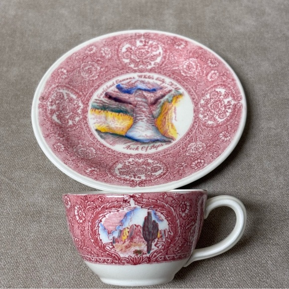 Rock of Ages Carisbad Caverns By Vernon Kilns U.S.A.-Cup & Saucer - Picture 3 of 7